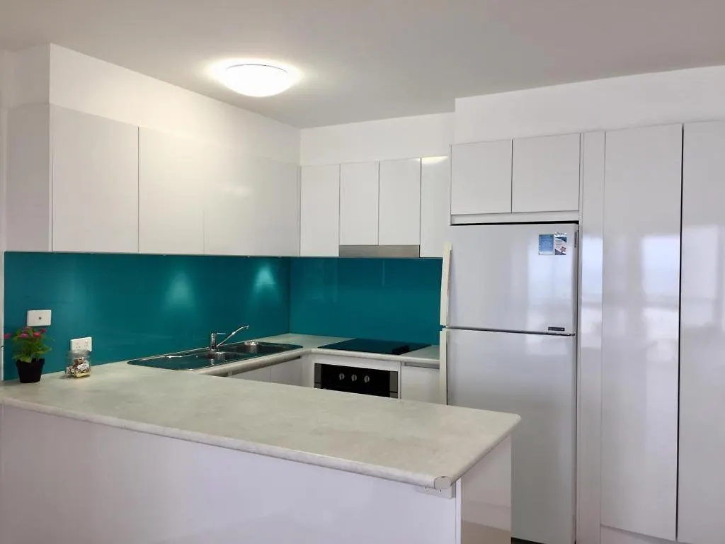 Surfers Holiday Apartments Gold Coast